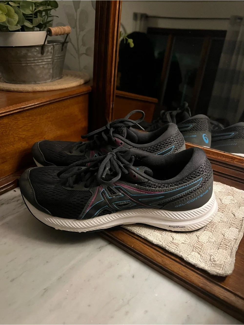 ASICS‎ Classic Gel Contend 7 Athletic Running Sneakers Black Blue Women's Size 9
